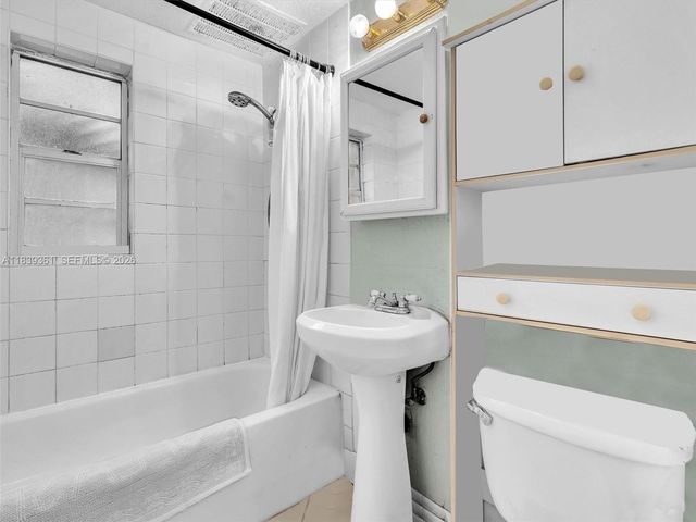 3210 E Elizabeth St, Miami, FL 33133