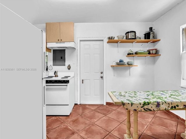 3210 E Elizabeth St, Miami, FL 33133