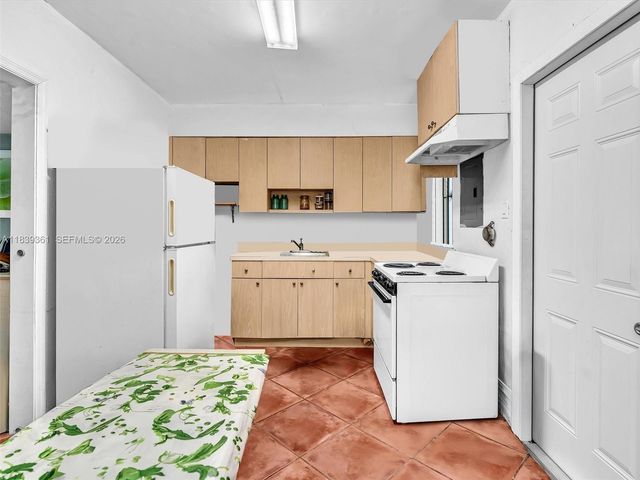 3210 E Elizabeth St, Miami, FL 33133