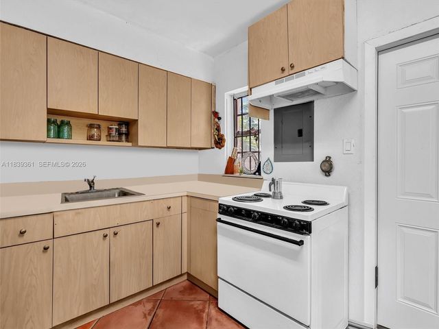 3210 E Elizabeth St, Miami, FL 33133