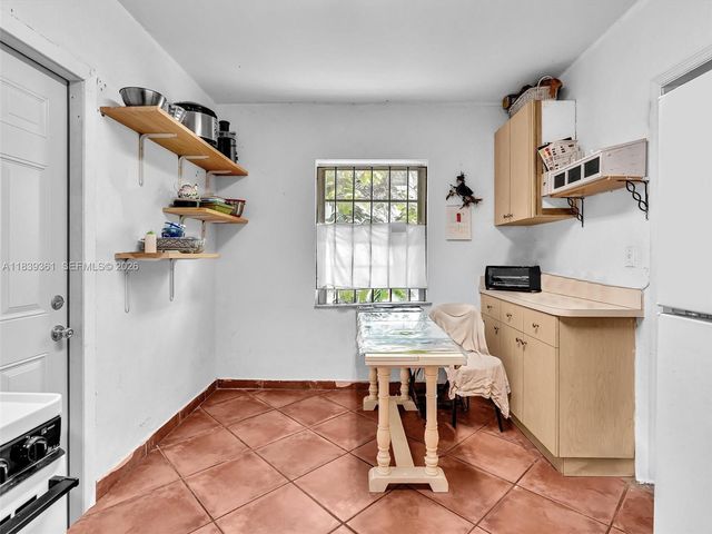 3210 E Elizabeth St, Miami, FL 33133