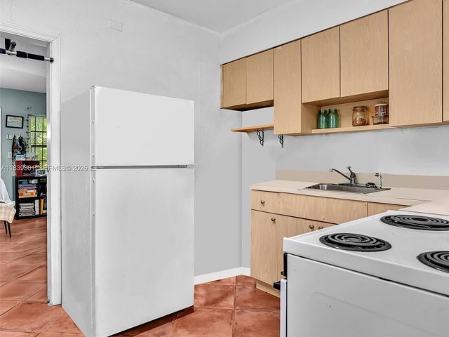 3210 E Elizabeth St, Miami, FL 33133