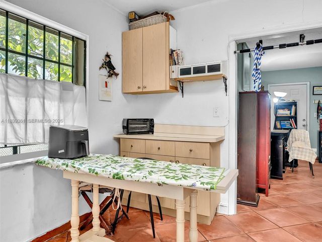 3210 E Elizabeth St, Miami, FL 33133