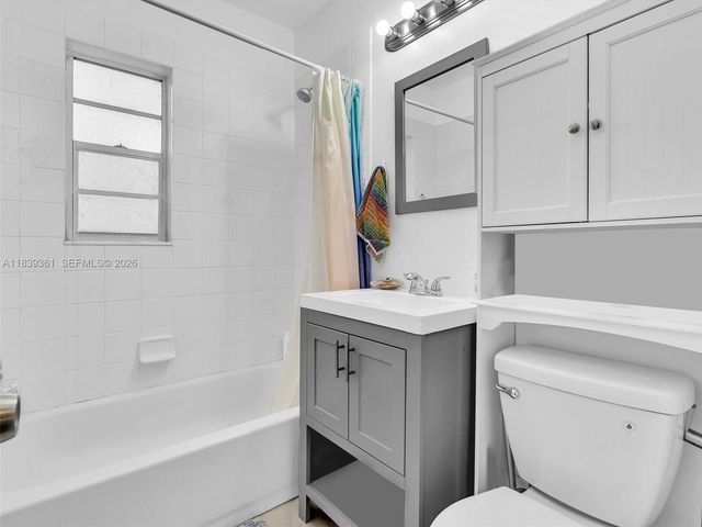 3210 E Elizabeth St, Miami, FL 33133