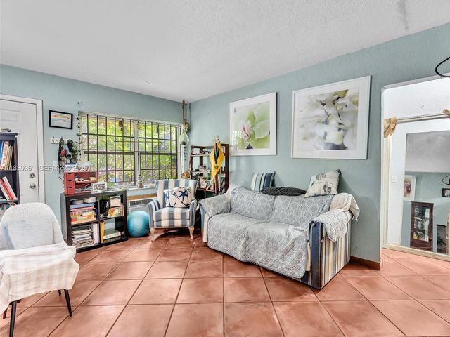 3210 E Elizabeth St, Miami, FL 33133