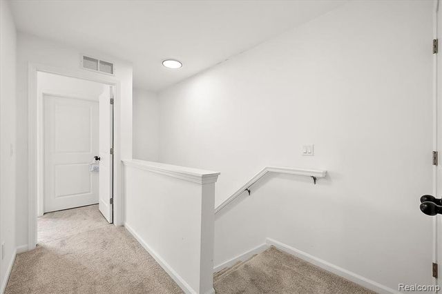 3927 Trailway Commons Circle, Auburn Hills, MI 48326