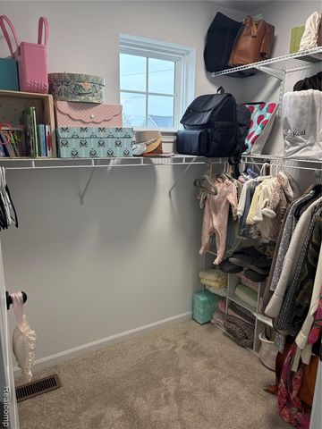 3927 Trailway Commons Circle, Auburn Hills, MI 48326