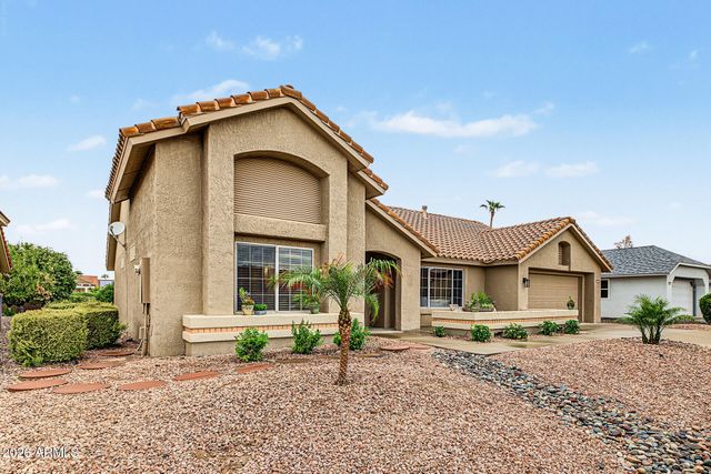 13706 W SKY HAWK Drive, Sun City West, AZ 85375