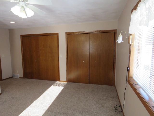 472 Jones Drive, Randolph, WI 53956