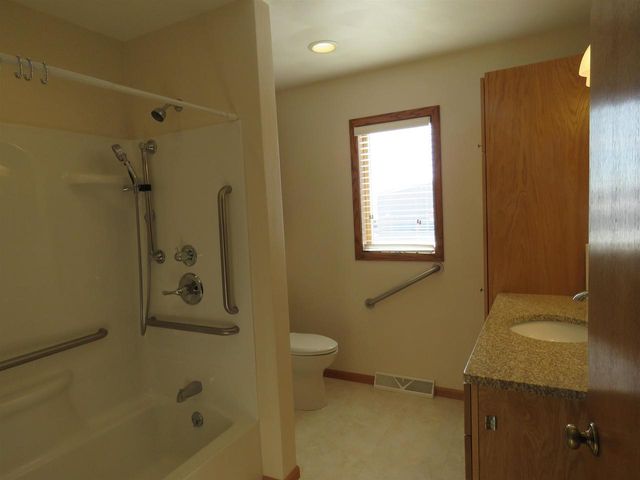 472 Jones Drive, Randolph, WI 53956