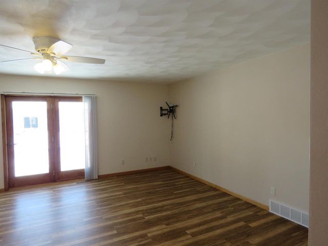 472 Jones Drive, Randolph, WI 53956