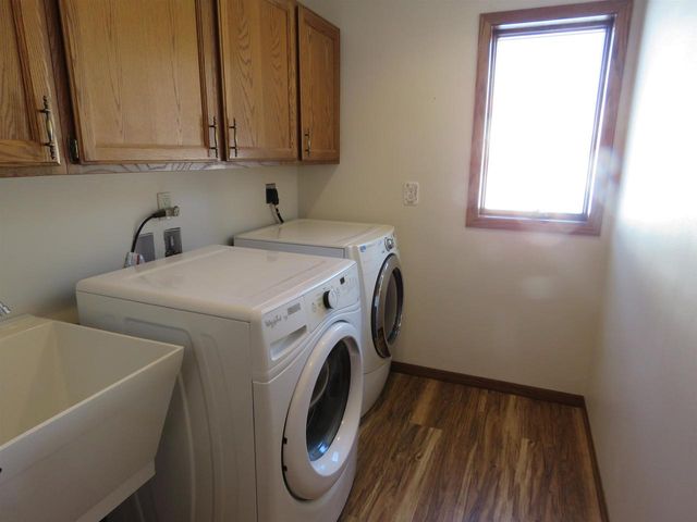 472 Jones Drive, Randolph, WI 53956