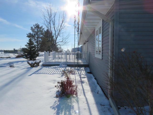 472 Jones Drive, Randolph, WI 53956