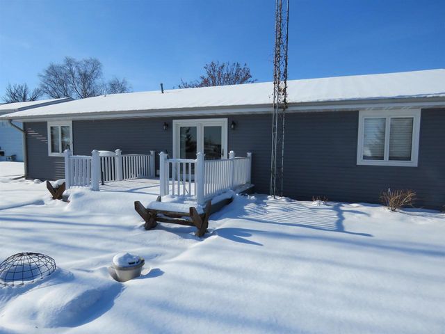 472 Jones Drive, Randolph, WI 53956