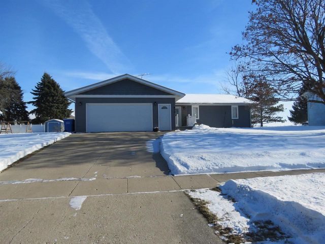 472 Jones Drive, Randolph, WI 53956