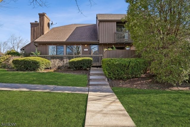 130 Kingsberry Dr, Franklin Twp., NJ 08873