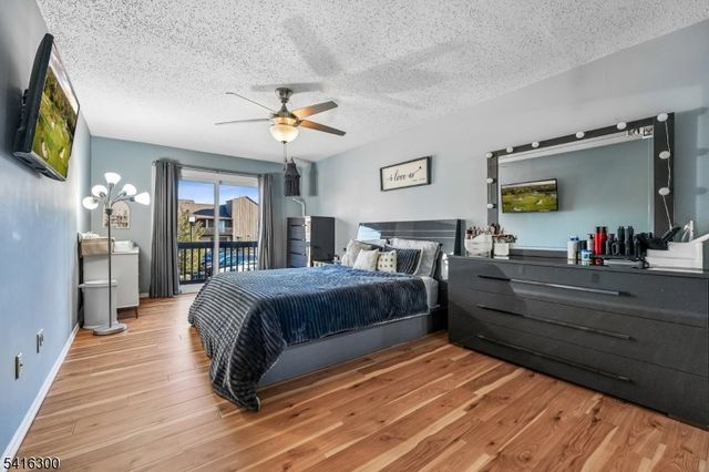 130 Kingsberry Dr, Franklin Twp., NJ 08873