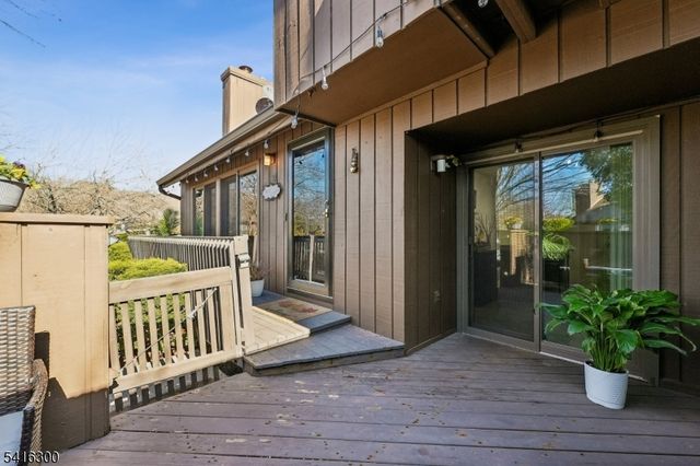 130 Kingsberry Dr, Franklin Twp., NJ 08873