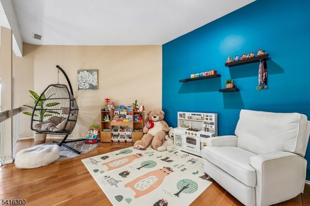 130 Kingsberry Dr, Franklin Twp., NJ 08873