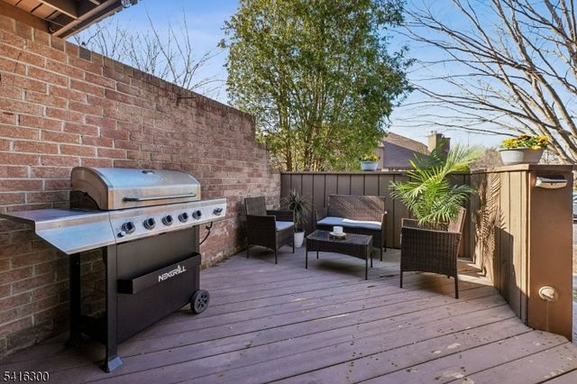 130 Kingsberry Dr, Franklin Twp., NJ 08873