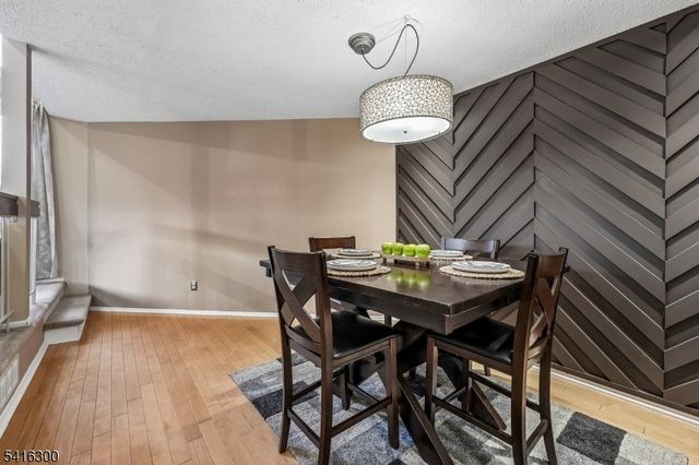 130 Kingsberry Dr, Franklin Twp., NJ 08873