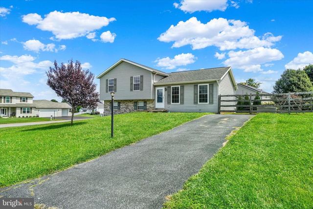 131 SWITCHPOINT DR, Stewartstown, PA 17363