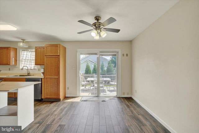 131 SWITCHPOINT DR, Stewartstown, PA 17363