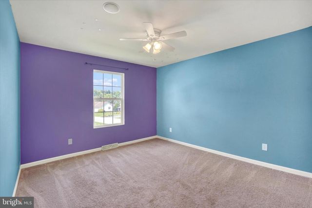 131 SWITCHPOINT DR, Stewartstown, PA 17363
