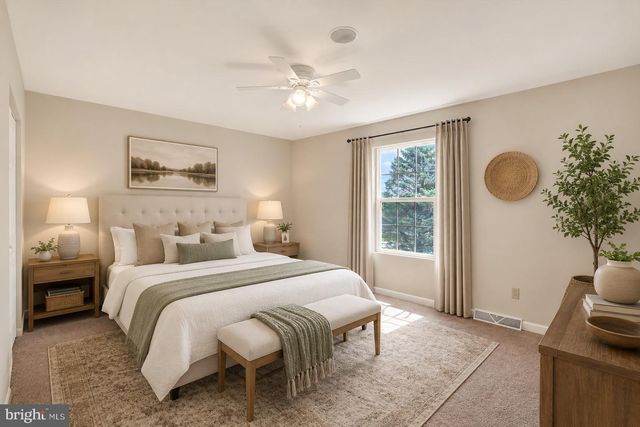 131 SWITCHPOINT DR, Stewartstown, PA 17363
