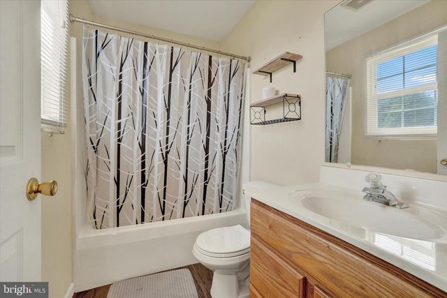 131 SWITCHPOINT DR, Stewartstown, PA 17363