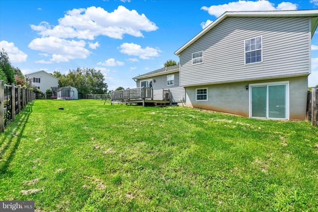 131 SWITCHPOINT DR, Stewartstown, PA 17363