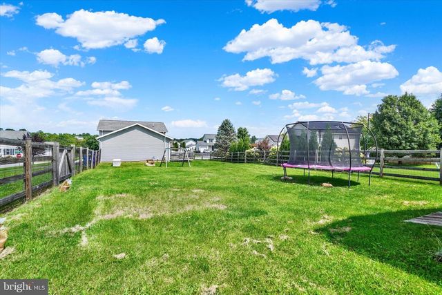 131 SWITCHPOINT DR, Stewartstown, PA 17363