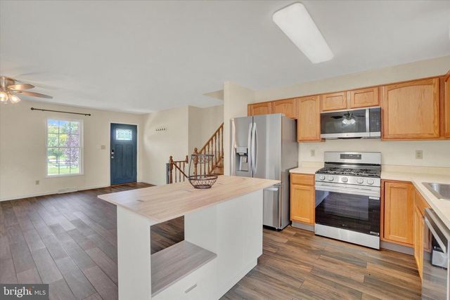 131 SWITCHPOINT DR, Stewartstown, PA 17363