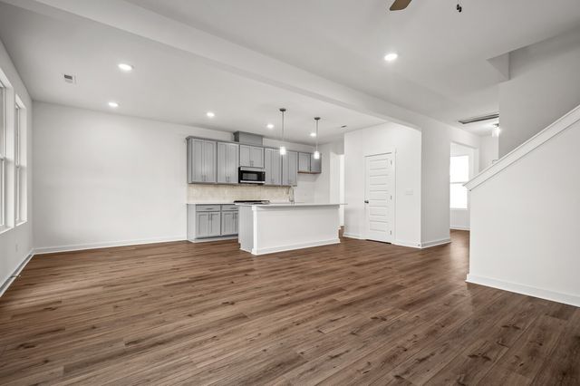 8008 Netterfield Drive, White House, TN 37188