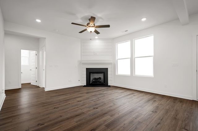 8008 Netterfield Drive, White House, TN 37188