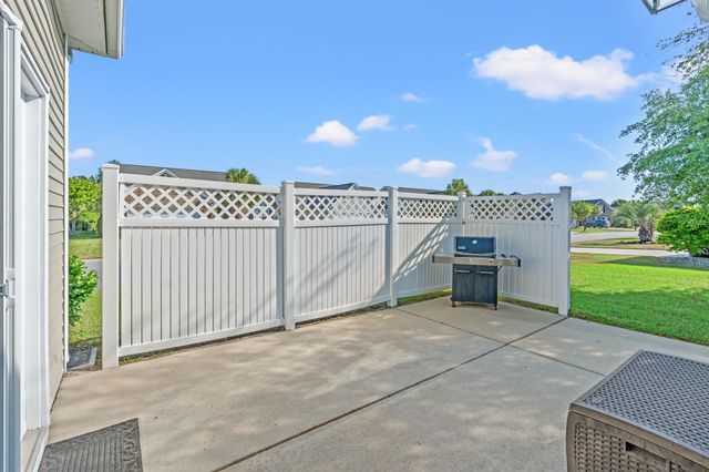 3907 Bay Pines Ct., North Myrtle Beach, SC 29582