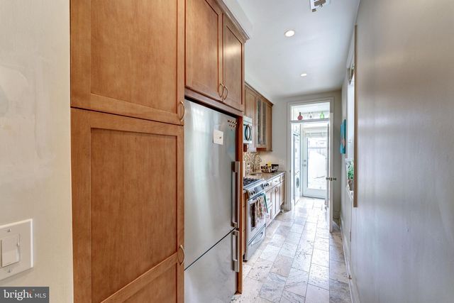 602 14TH PL NE, Washington, DC 20002