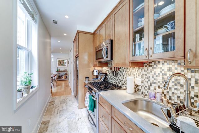 602 14TH PL NE, Washington, DC 20002