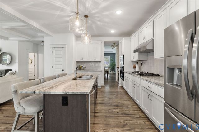 6978 Carden Park Dr, Moseley, VA 23120