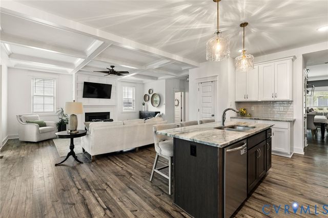 6978 Carden Park Dr, Moseley, VA 23120