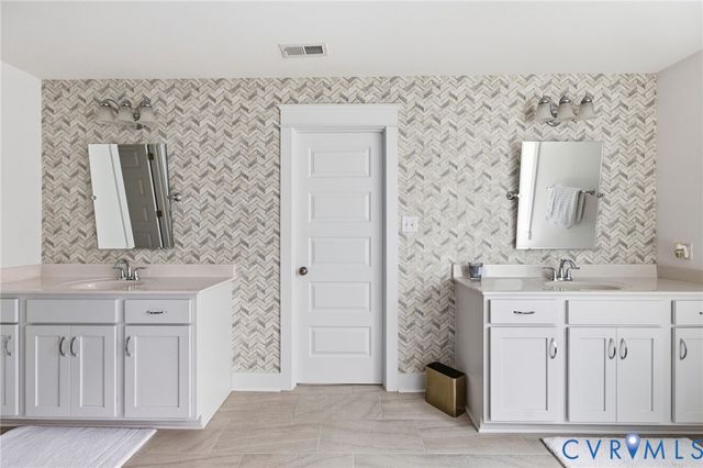 6978 Carden Park Dr, Moseley, VA 23120
