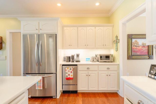 102 Deerwood Drive, Searcy, AR 72143