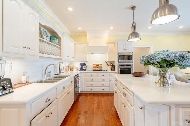 102 Deerwood Drive, Searcy, AR 72143