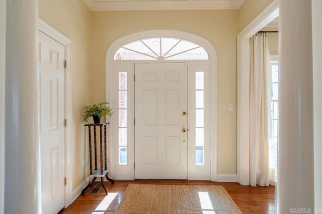 102 Deerwood Drive, Searcy, AR 72143