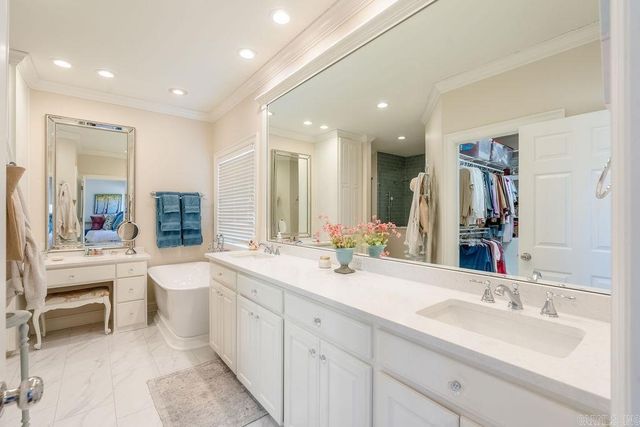 102 Deerwood Drive, Searcy, AR 72143