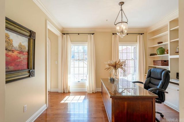 102 Deerwood Drive, Searcy, AR 72143