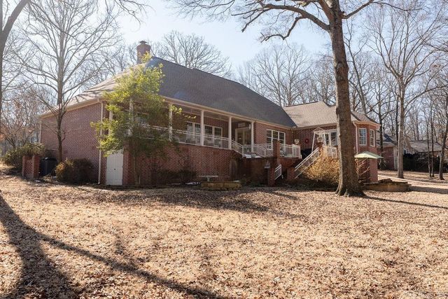 102 Deerwood Drive, Searcy, AR 72143