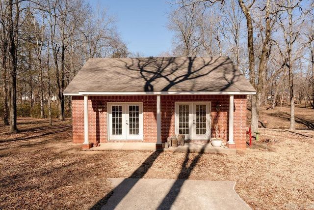 102 Deerwood Drive, Searcy, AR 72143