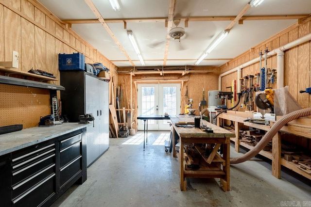 102 Deerwood Drive, Searcy, AR 72143