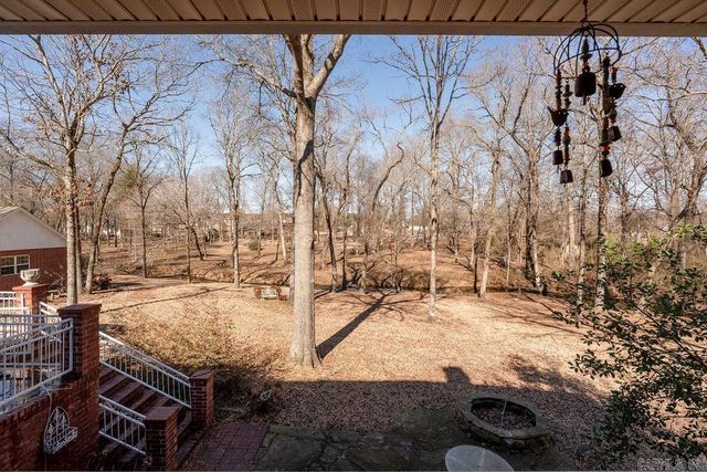 102 Deerwood Drive, Searcy, AR 72143